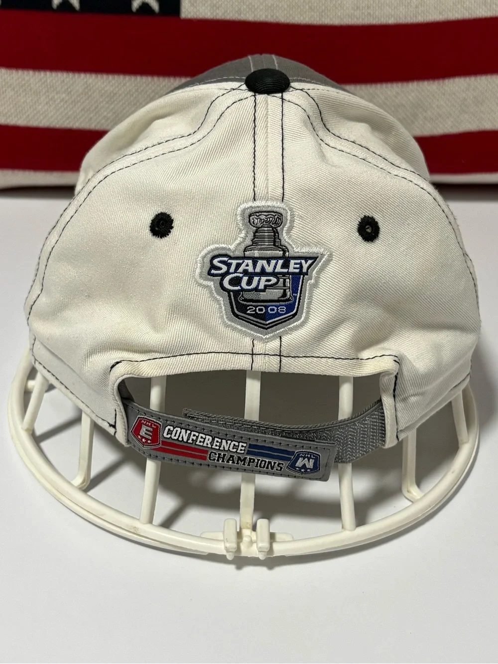 NHL Detroit Red Wings Gray and Red Conference Champions Hat